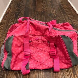 Thirty-One Vibrant Pink Polka Dot Travel Bag